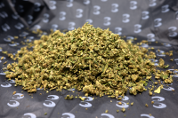 Hash Bunnies - CBD Indoor Trim - Candy Cake - 60g